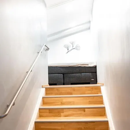 2ndhomes Bright & Spacious 2-story With Sauna Lägenhet *
