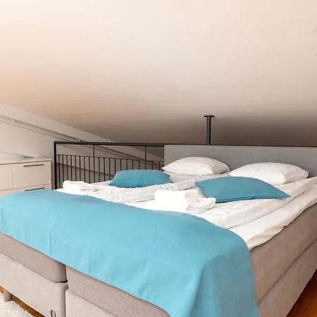 2ndhomes Bright & Spacious 2-story With Sauna *
