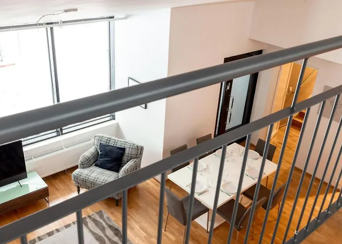 2ndhomes Bright & Spacious 2-story With Sauna